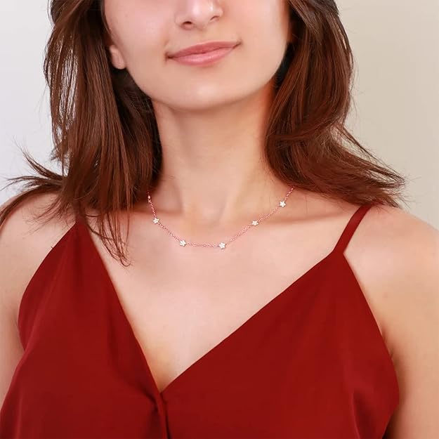 Minimal Dainty Flower Choker